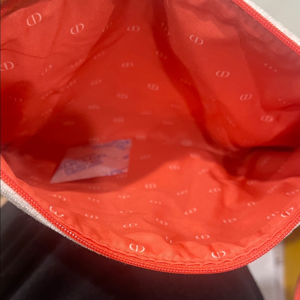 New unboxed Christian Dior White and Coral Logo Pouch great for summer - Picture 3 of 6